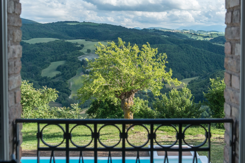 Blick vom Ferienhaus Ca Mattei auf die Hügel der Marken