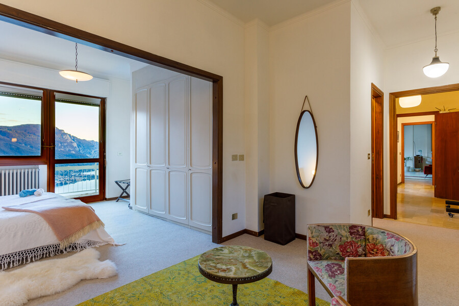 Villa Ponti Bellavista  Bellagio from single bed to balony doo and salone