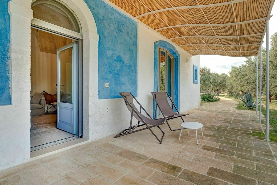 r595r-028-masseria-tufo-bianco-villa-for-rent-fasano-puglia-raro-villas