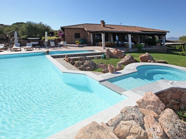 Ferienhauser Und Villen Auf Sardinien Mit Privatem Pool