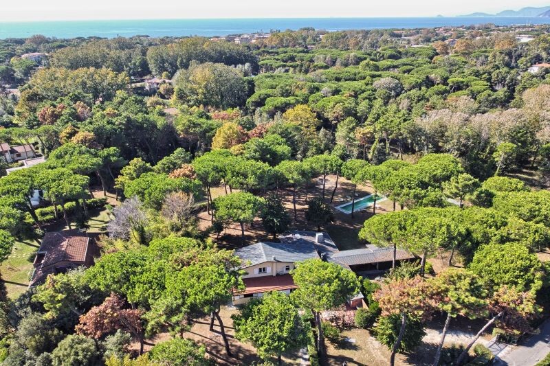 Forte-dei-Marmi Versilia Tuscany Villa I Ronchi gallery 003 1666364991