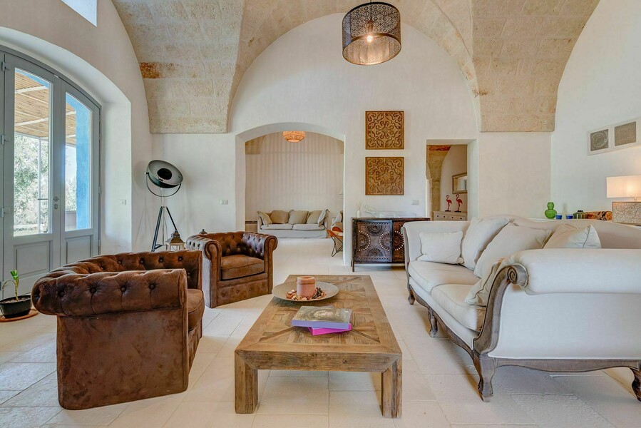 r566r-005-masseria-tufo-bianco-villa-for-rent-fasano-puglia-raro-villas