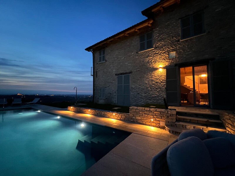 casa monvista piemont avond zwembad