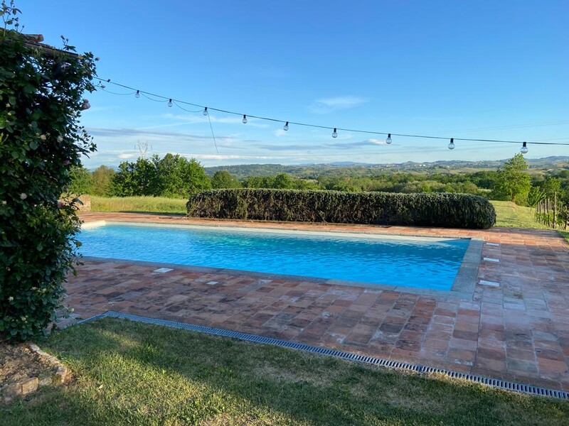 Cascina Gallinara-pool summer.