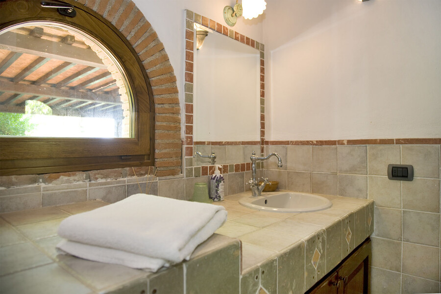Das Badezimmer im Erdgeschoss von La Capinera