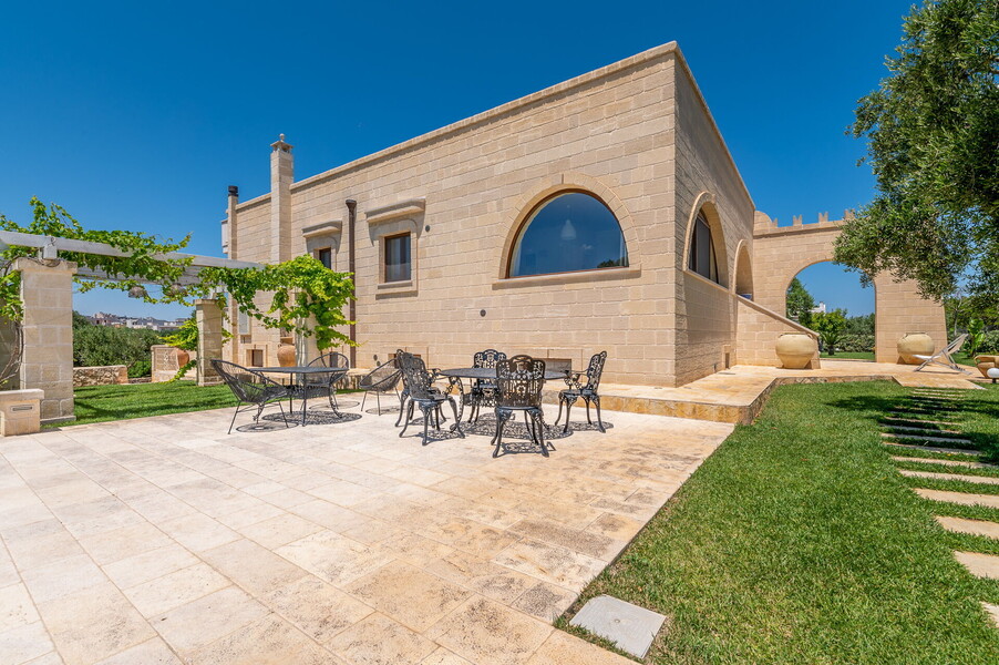 004-villa-gemapir-carovigno-alto-salento-puglia-2022-raro-villas