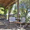 Terrasse mit Gartenmöbeln im Ferienhaus monte cavallo in der Toskana