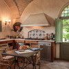 Rustikales Design trifft auf modernste Austattung in der Küche des Fontanelle