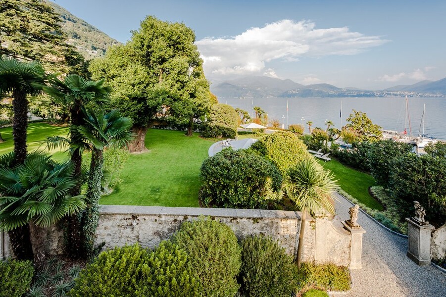 Villa Orsi direkt am Ufer des Lago Maggiore in Cannero