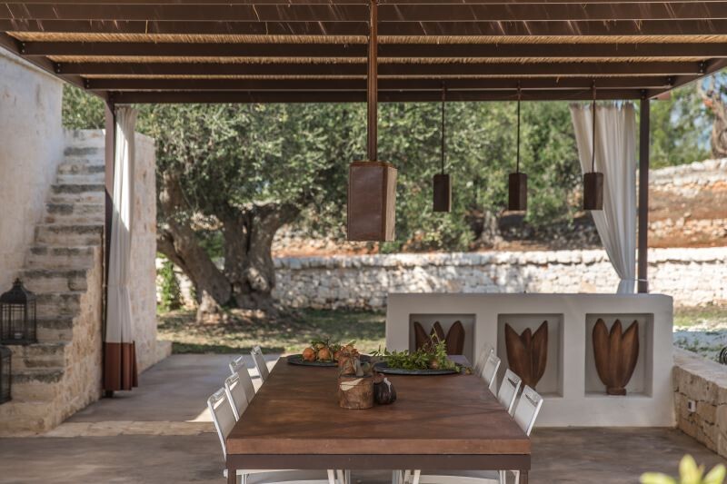 Überdachte Terrasse im Ferienhaus in Apulien Trullo Silvano