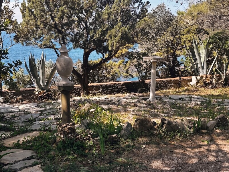 fonte battesimale bosco roc villa castiglioncello