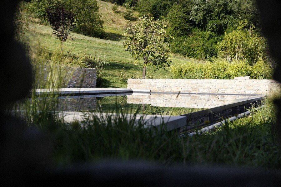 Heated pool in the villa Casa Roccaverano in Piedmont