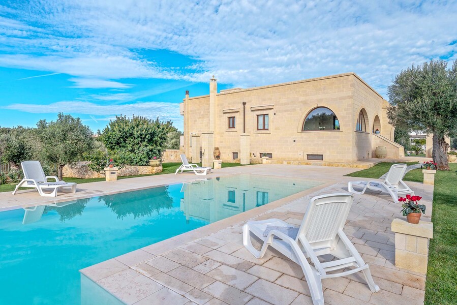 006 Villa Gimapiro Carovigno AltoSalento 2160PX