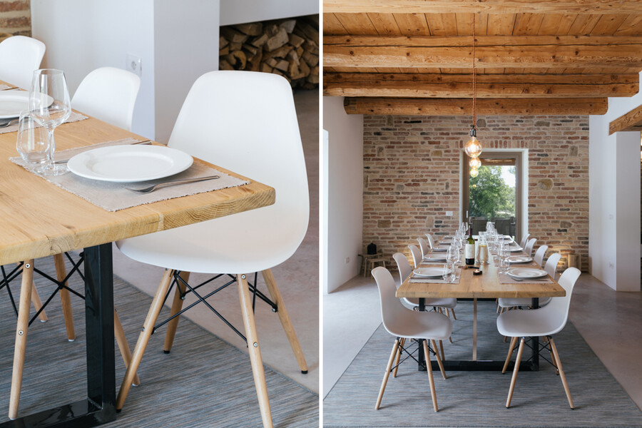 Modernes Esszimmer mit Vitrastühlen in Casa Fontegenga in den Marken