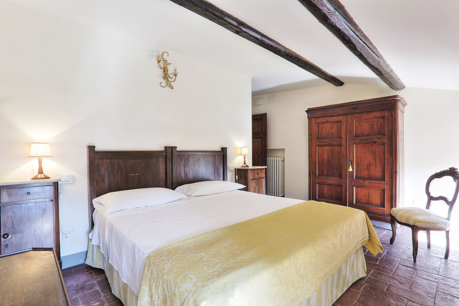 Die Gestaltung der Schlafzimmer orientiert sich am klassischen Stil des 18. Jahrhunderts