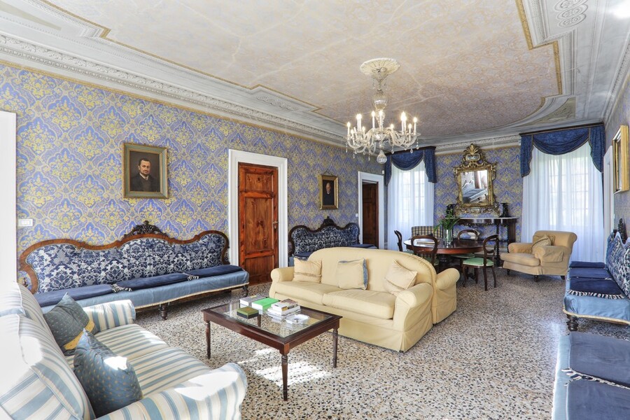 Auch die Inneneinrichtung harmoniert gut mit der Architektur der Villa Carla aus dem 18. Jahrhundert