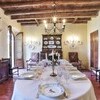 Elegantes Esszimmer in der Villa i Broi am Gardasee