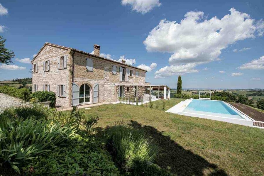 Modern holiday villa Ca Mattei in Le Marche in Italy