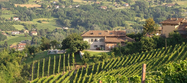 Ferienhaus Piemont – Villa in den Weinbergen Italiens mit traumhafter Aussicht