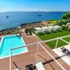 Privater Pool der Villa del Mito auf Sizilien direkt am Meer