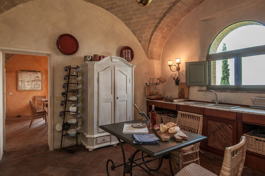Die Küche im Ferienhaus Fontanelle kombiniert traditionelles Design mit moderner Technik
