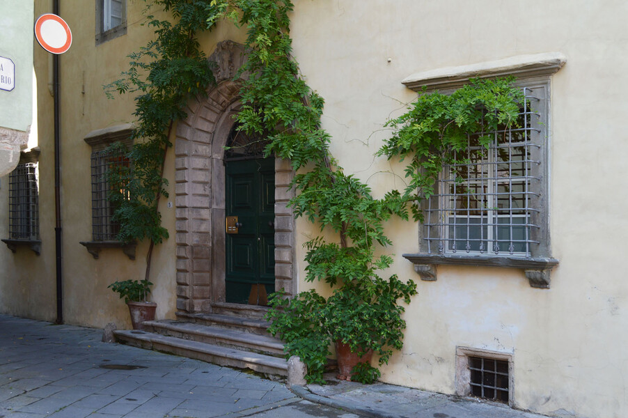 Eingang der Ferienwohnung Il Mezzanino in Lucca, einer der schönsten Städte der Toskana