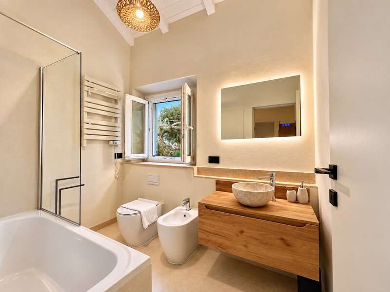 roc villa castiglioncello tuscany bagno camera sud.