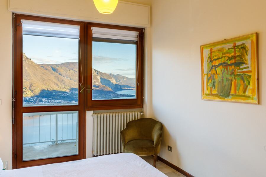 Villa Ponti Bellavista Varenna lake painting