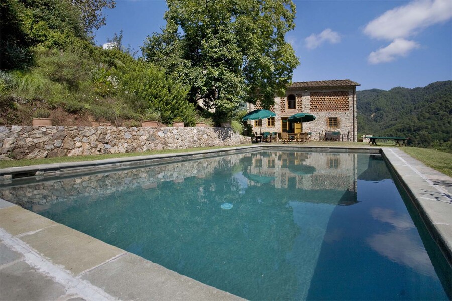 Schöner, privater Pool im Ferienhaus in Lucca Bottino